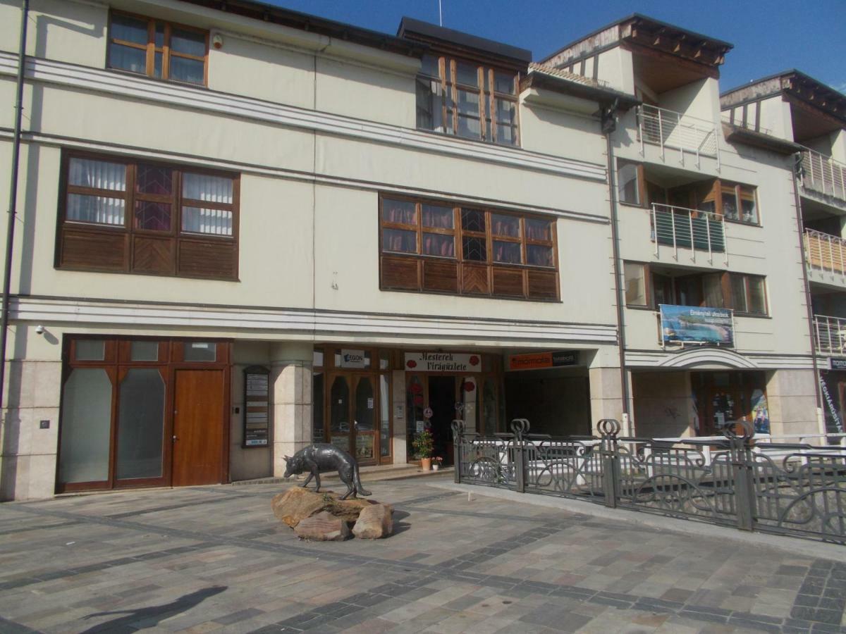 Retron Szinva-Lux Hotel Мисколк Екстериор снимка